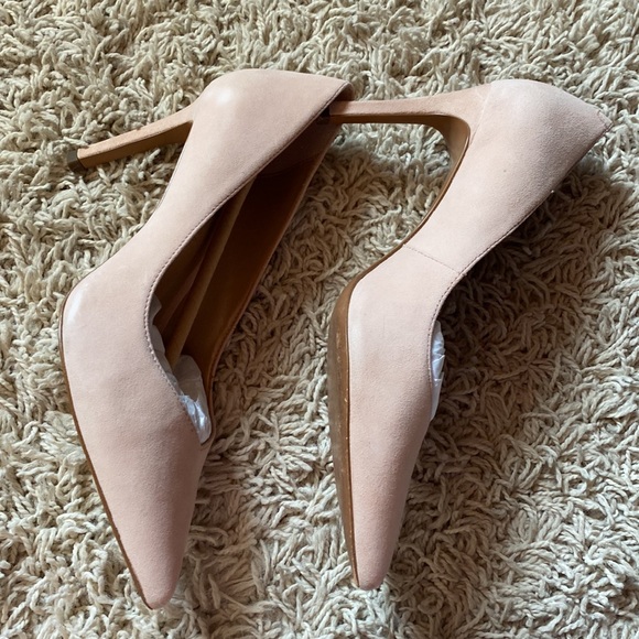 Banana Republic Madison Heels - Picture 2 of 5